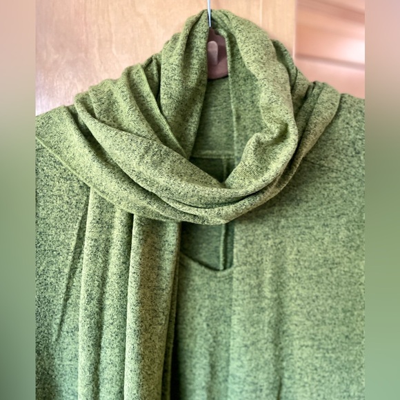 Kim & Co Sweater Set - Picture 2 of 6